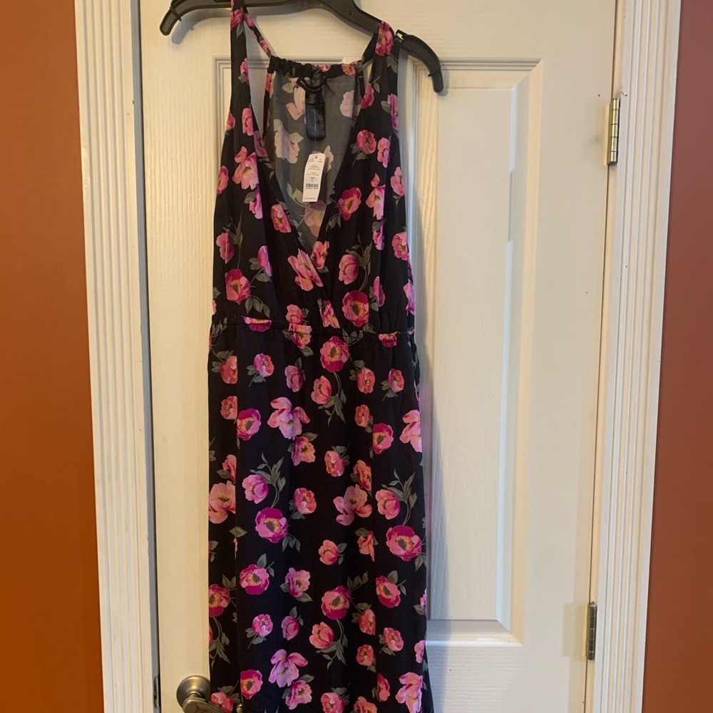WHBM Sleeveless Black Dress - Large